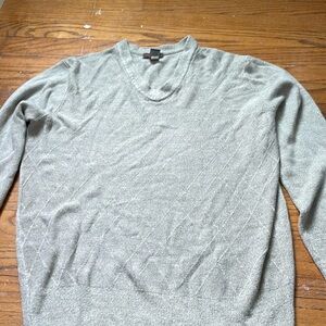 Any gender wear sweater!